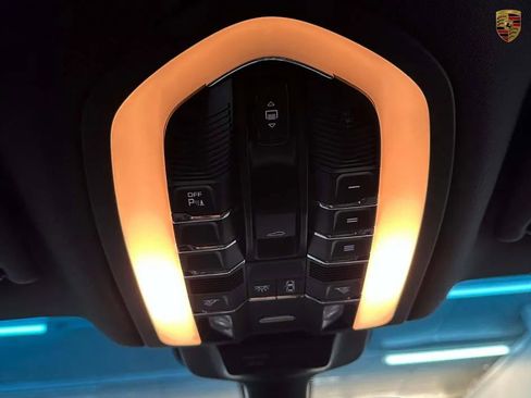 Used 2015 Porsche Macan S image 19