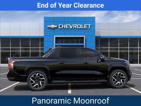New 2024 Chevrolet Silverado EV RST image 5