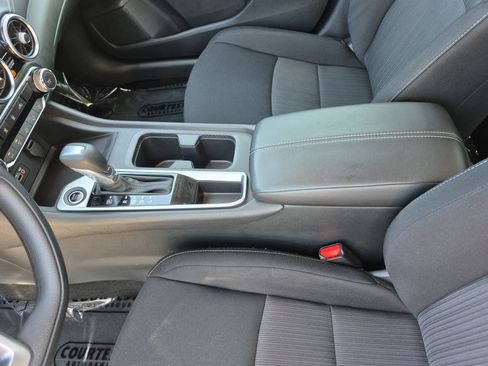 Used 2023 Nissan Sentra SV FWD image 24
