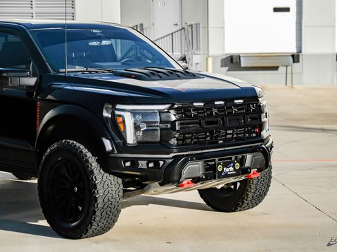 Used 2025 Ford F150 Raptor w/ Equipment Group 803A Raptor R AWD/4WD image 22