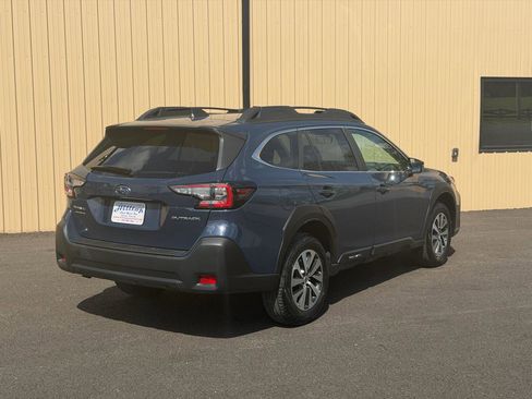 Used 2024 Subaru Outback Premium AWD/4WD image 2