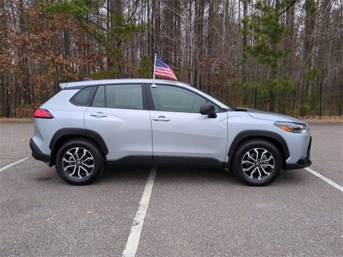 Used 2025 Toyota Corolla Cross AWD Hybrid image 3