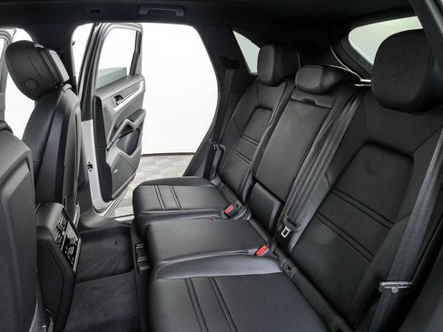 New 2026 Porsche Cayenne AWD/4WD image 22
