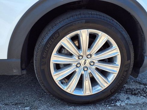 Used 2022 Ford Explorer Limited image 9