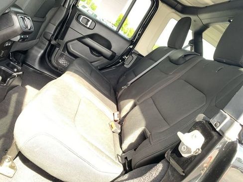 Used 2021 Jeep Wrangler Unlimited Sahara image 10