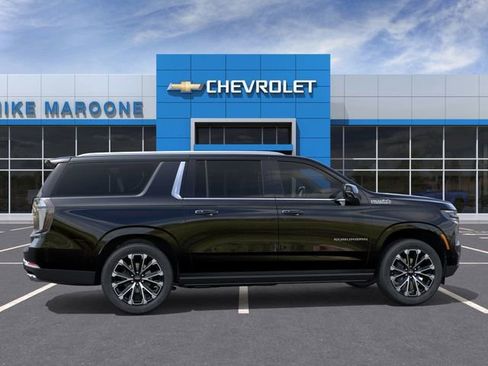 New 2026 Chevrolet Suburban High Country image 5