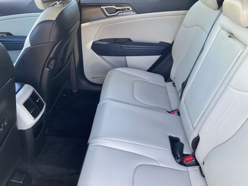 Certified 2023 Kia Sportage EX AWD/4WD image 15