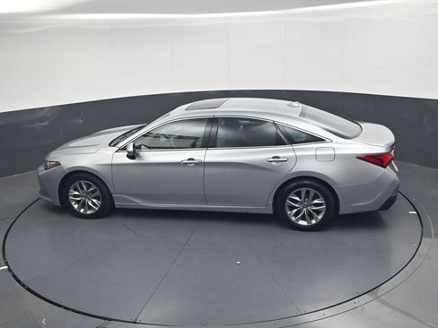 Used 2022 Toyota Avalon XLE w/ Moonroof Package FWD image 25