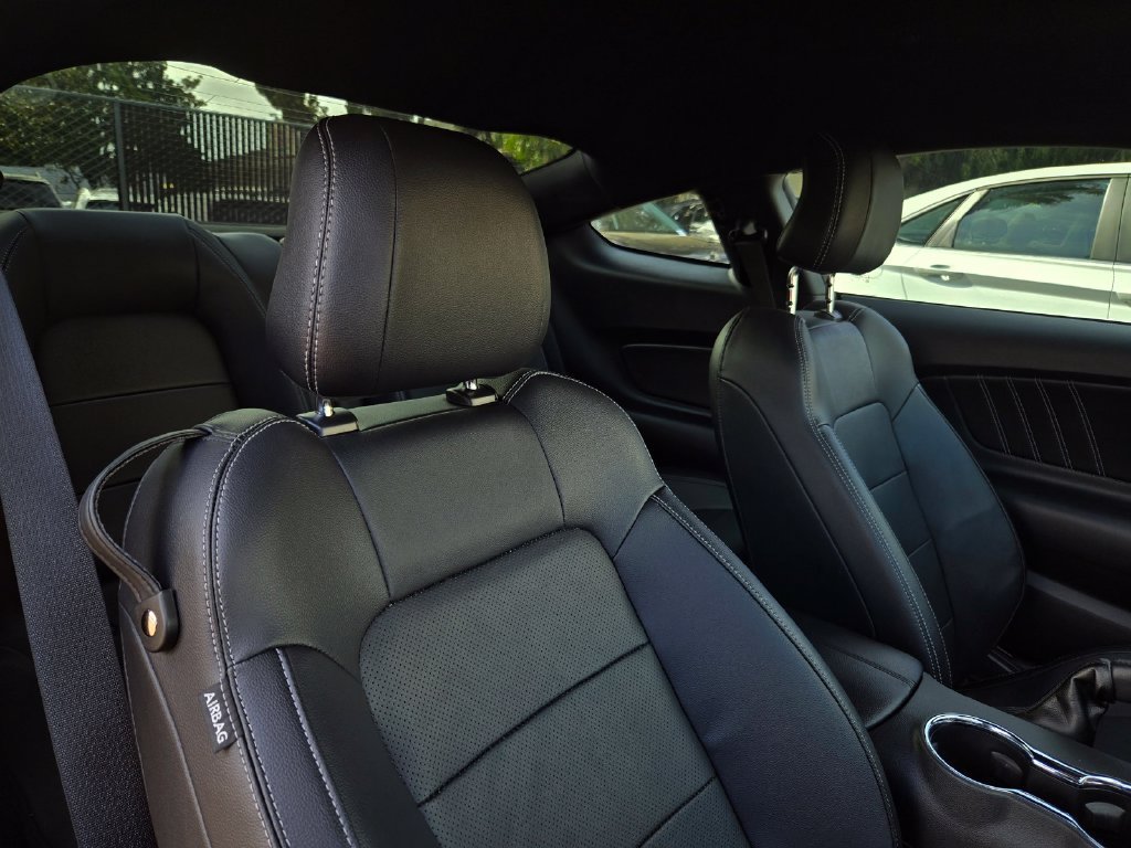 Used 2015 Ford Mustang GT Premium RWD image 33
