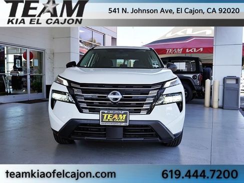 Used 2024 Nissan Rogue S FWD image 4