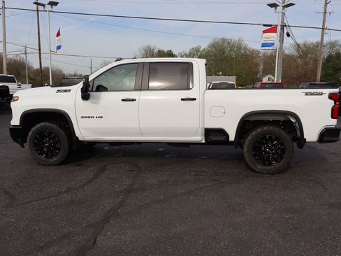 New 2026 Chevrolet Silverado 3500 LT w/ Trail Boss Package image 19