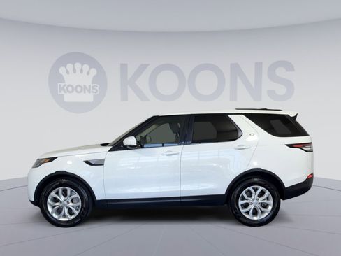 Used 2020 Land Rover Discovery SE AWD/4WD image 2