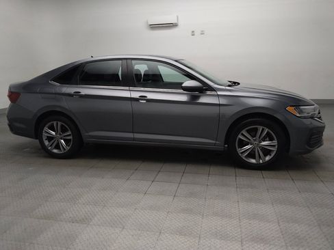 Used 2022 Volkswagen Jetta SE FWD image 11