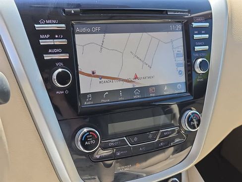 Used 2018 Nissan Murano SL w/ Moonroof Package FWD image 40