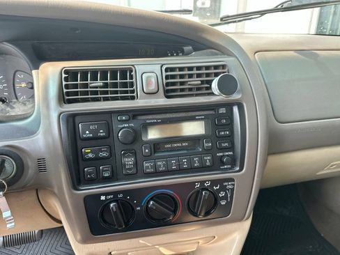 Used 1999 Toyota Avalon XL w/ PWR Seat Pkg FWD image 18