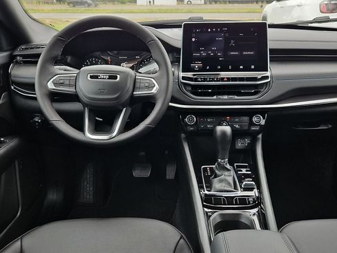 New 2026 Jeep Compass Latitude AWD/4WD image 19