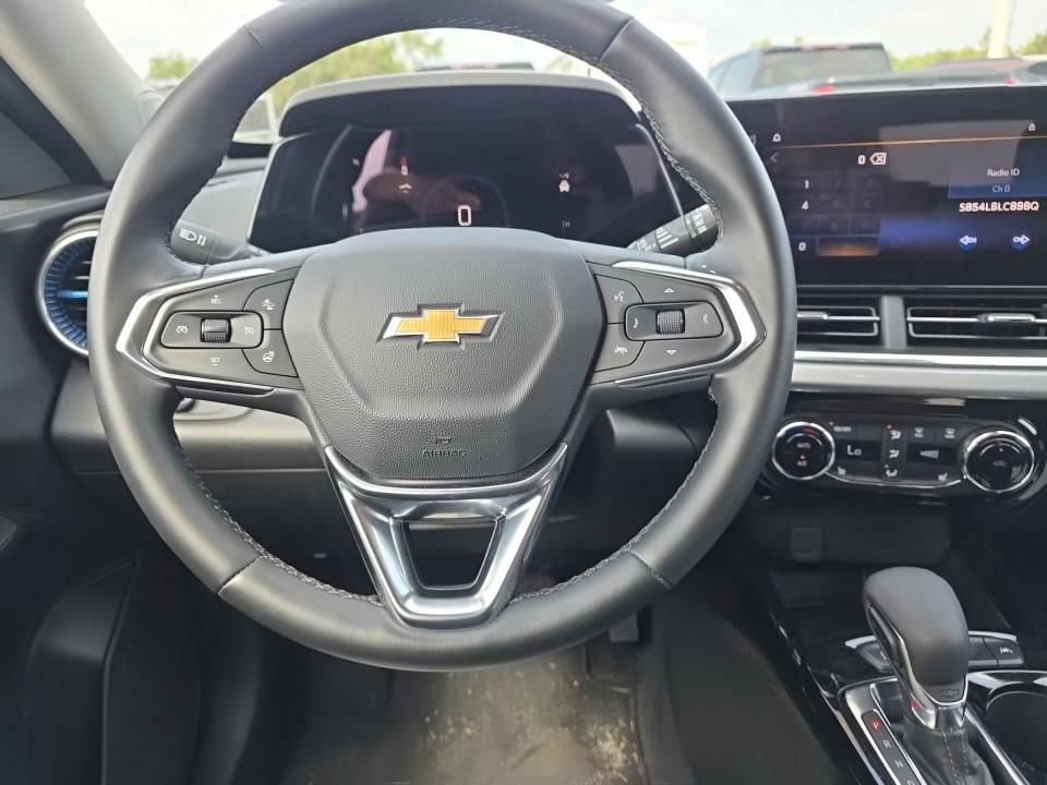 Used 2025 Chevrolet Trax LT w/ Driver Confidence Package FWD image 10