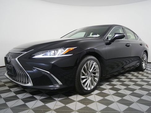 Used 2019 Lexus ES 300h w/ Luxury Package image 7