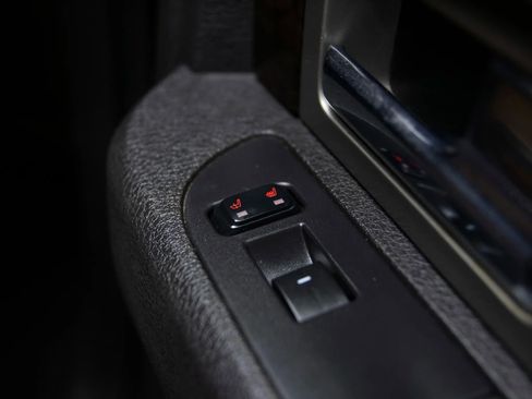 Used 2013 Ford F150 Platinum image 34