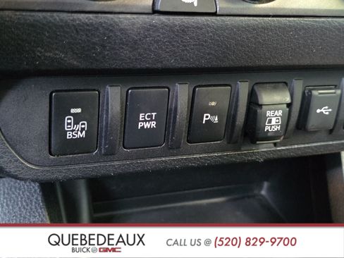 Used 2020 Toyota Tacoma TRD Off-Road w/ Technology Package AWD/4WD image 21