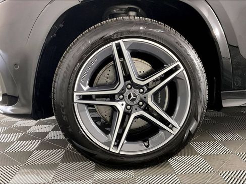 Used 2026 Mercedes-Benz GLS 450 4MATIC image 7