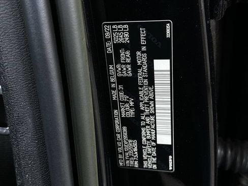 Used 2023 Volvo XC40 B5 Plus AWD/4WD image 35