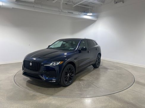 New 2026 Jaguar F-PACE R-Dynamic S image 1