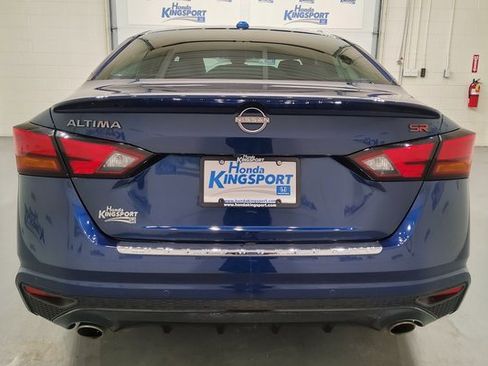 Used 2023 Nissan Altima 2.5 SR w/ SR Premium Package image 13