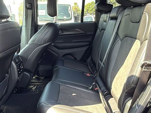 New 2025 Jeep Grand Cherokee Altitude image 14