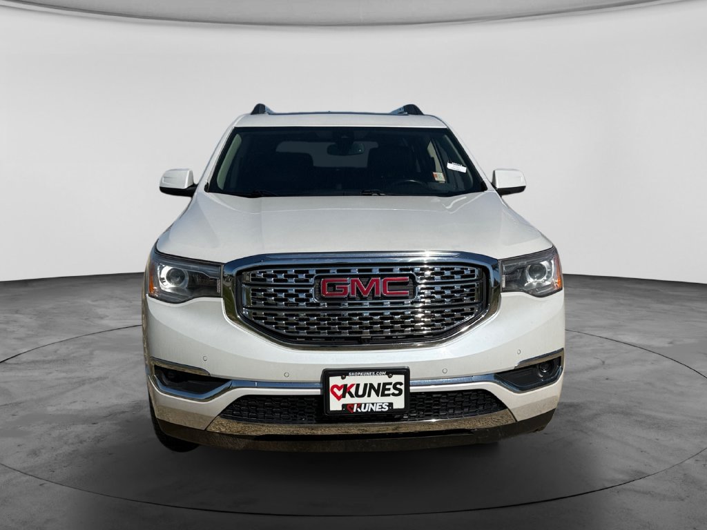 Used 2017 GMC Acadia Denali w/ Technology Package AWD/4WD image 2