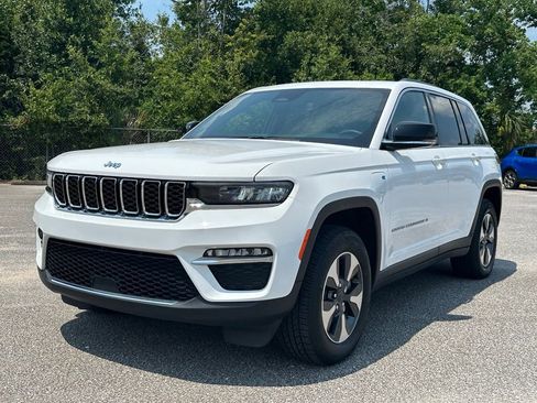 Used 2024 Jeep Grand Cherokee Limited 4xe AWD/4WD image 1
