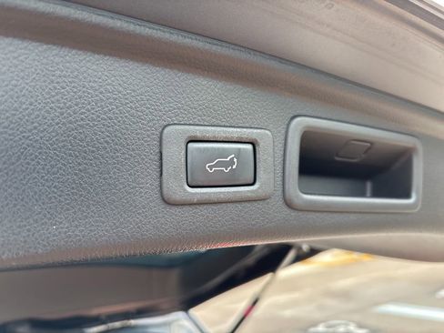 Used 2018 Subaru Forester 2.5i Touring w/ Popular Package #3B AWD/4WD image 32
