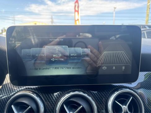 Used 2017 Mercedes-Benz GLA 250 image 13