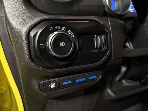 Used 2023 Jeep Wrangler Unlimited Sahara w/ Cold Weather Group image 8