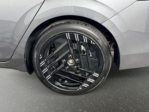 New 2026 Nissan Sentra SR FWD image 31