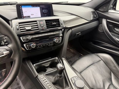 Used 2018 BMW M3 image 15