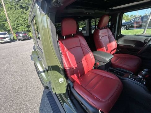Used 2024 Jeep Wrangler Unlimited Rubicon 392 AWD/4WD image 24