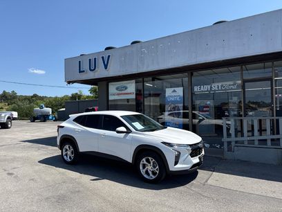 Used 2024 Chevrolet Trax LS w/ LS Convenience Package