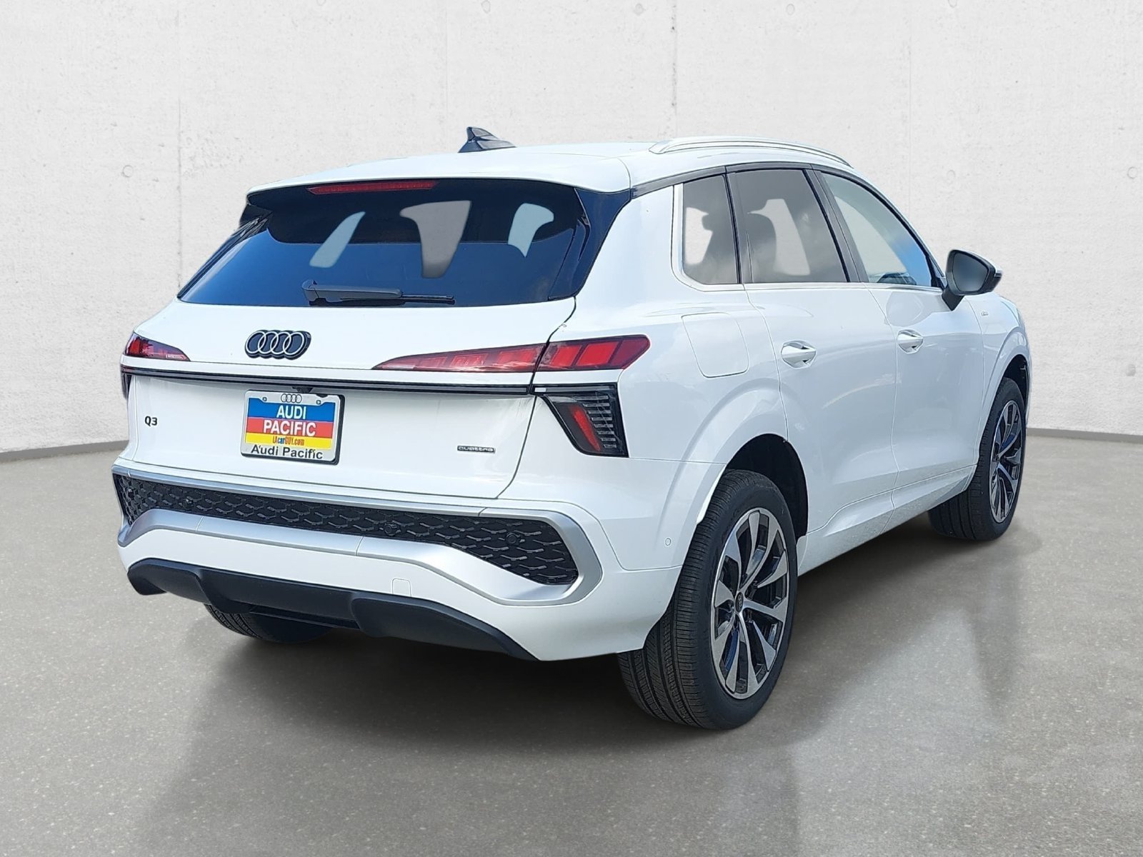 New 2026 Audi Q3 quattro 2.0T AWD/4WD image 5