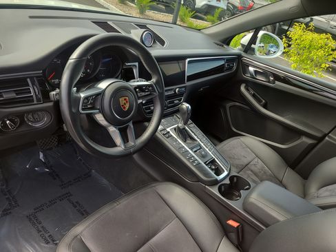 Used 2021 Porsche Macan AWD/4WD image 15