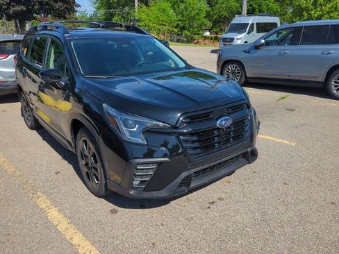 Used 2023 Subaru Ascent Onyx Edition Limited AWD/4WD image 3