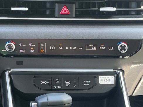 New 2026 Kia Carnival EX FWD image 15