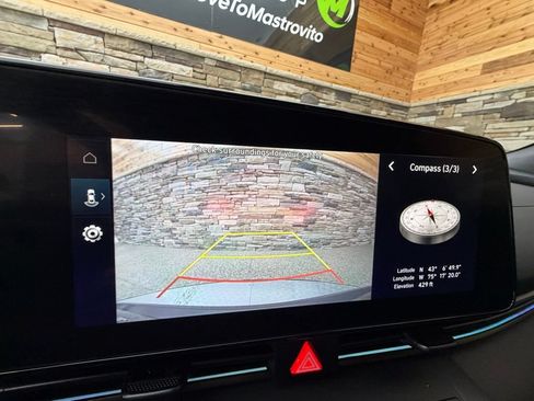 Used 2025 Hyundai Elantra SEL FWD image 22