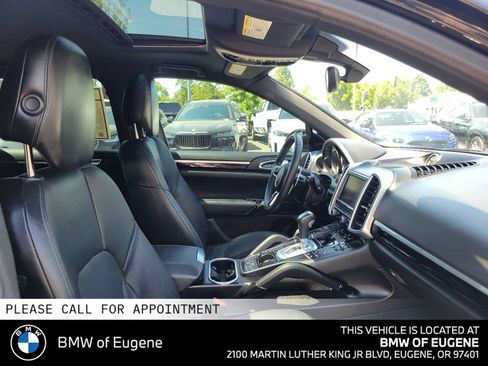 Used 2016 Porsche Cayenne AWD/4WD image 11