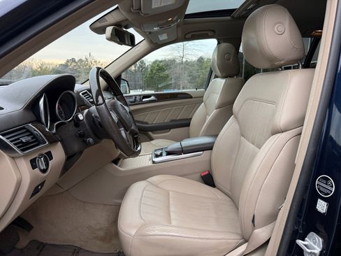 Used 2016 Mercedes-Benz GL 450 4MATIC image 33