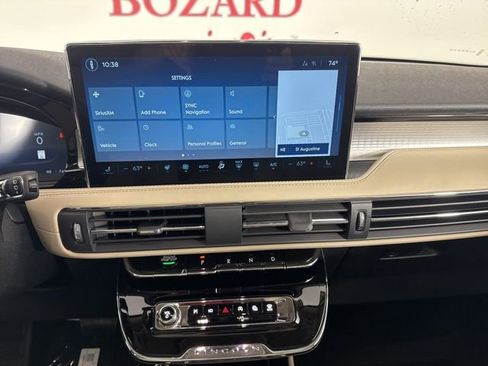 New 2026 Lincoln Corsair Premiere image 11