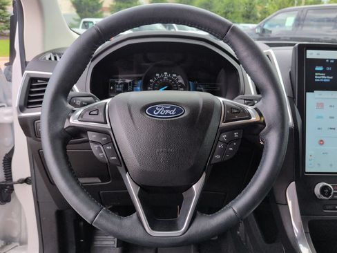 Used 2024 Ford Edge Titanium AWD/4WD image 23