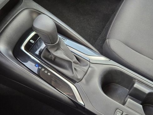 Used 2024 Toyota Corolla LE FWD image 18