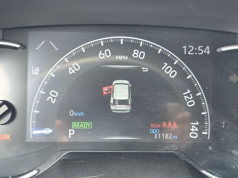 Used 2024 Toyota RAV4 LE AWD/4WD image 18