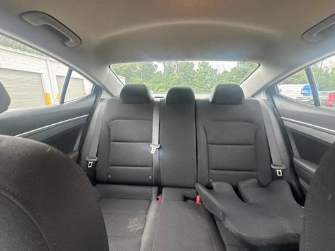 Used 2020 Hyundai Elantra Value Edition w/ Winter Weather Package FWD image 35